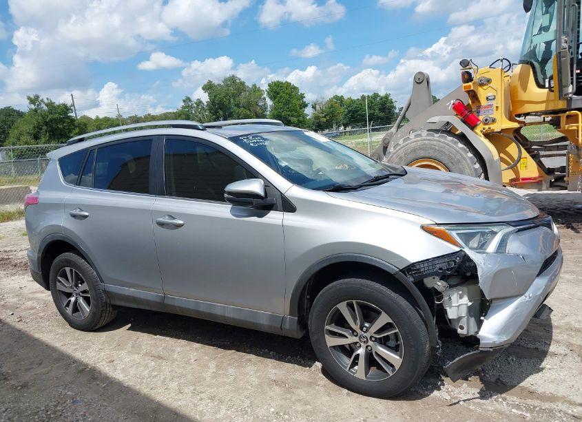 Photo 13 of 2017 Toyota Rav4 XLE (VIN 2T3WFREV9HW355516)