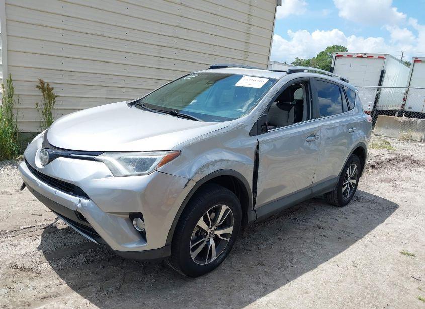Photo 2 of 2017 Toyota Rav4 XLE (VIN 2T3WFREV9HW355516)