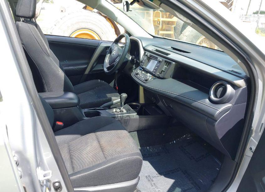 Photo 5 of 2017 Toyota Rav4 XLE (VIN 2T3WFREV9HW355516)