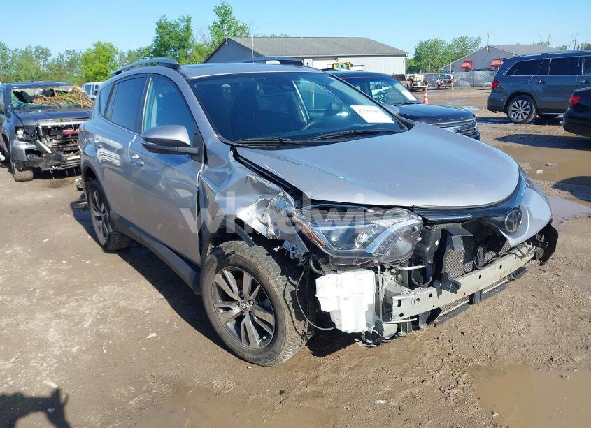 2017 Toyota Rav4 XLE (VIN 2T3WFREV9HW401653) main photo