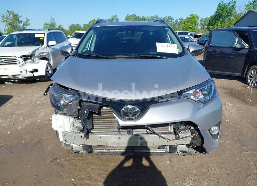 Photo 13 of 2017 Toyota Rav4 XLE (VIN 2T3WFREV9HW401653)
