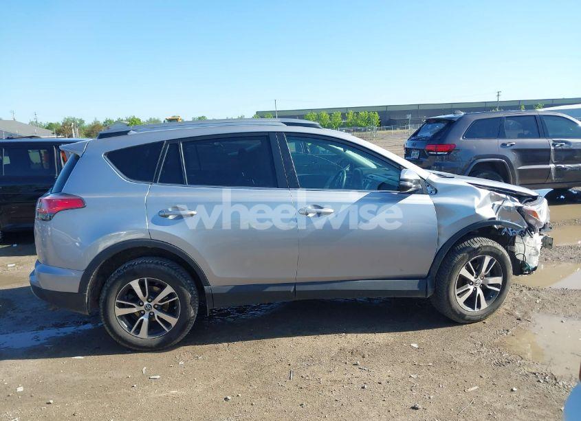 Photo 14 of 2017 Toyota Rav4 XLE (VIN 2T3WFREV9HW401653)
