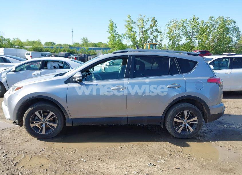 Photo 15 of 2017 Toyota Rav4 XLE (VIN 2T3WFREV9HW401653)