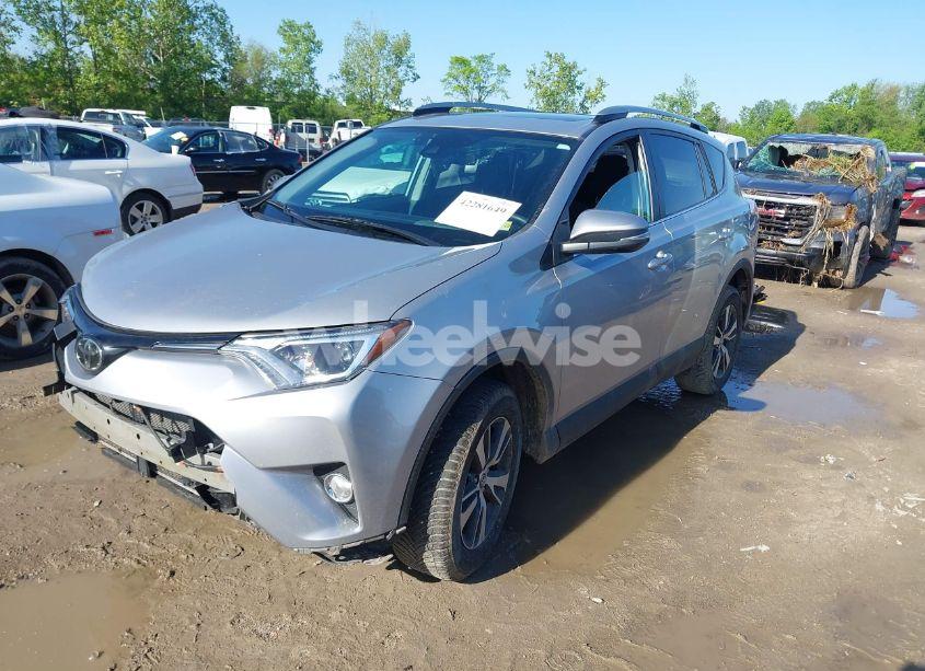 Photo 2 of 2017 Toyota Rav4 XLE (VIN 2T3WFREV9HW401653)