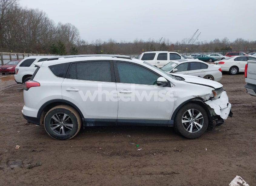 Photo 13 of 2018 Toyota Rav4 ADVENTURE/XLE (VIN 2T3WFREV9JW422959)