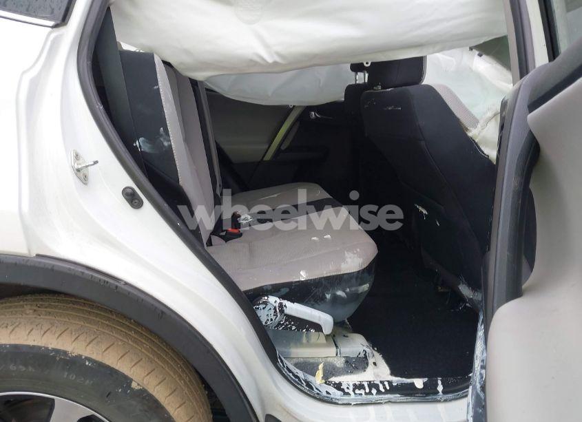 Photo 8 of 2018 Toyota Rav4 ADVENTURE/XLE (VIN 2T3WFREV9JW422959)