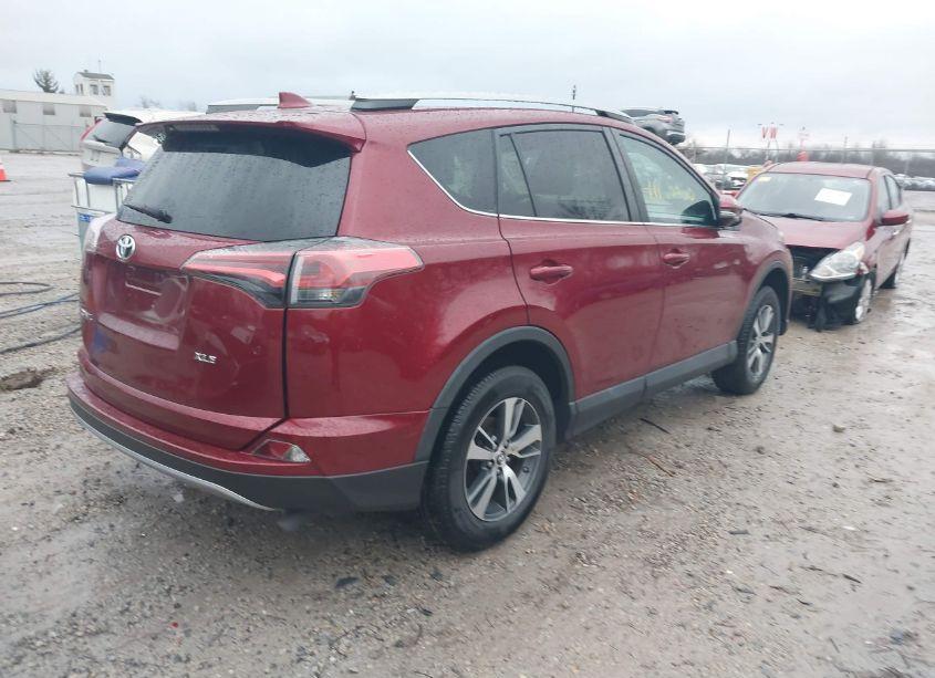 Photo 4 of 2018 Toyota Rav4 ADVENTURE/XLE (VIN 2T3WFREV9JW433640)