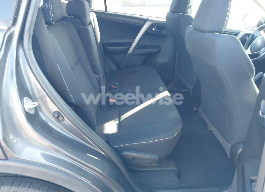 Photo 8 of 2018 Toyota Rav4 XLE (VIN 2T3WFREV9JW484183)