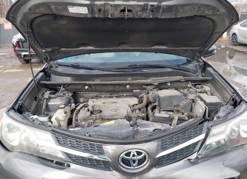 Photo 10 of 2013 Toyota Rav4 XLE (VIN 2T3WFREVXDW053534)