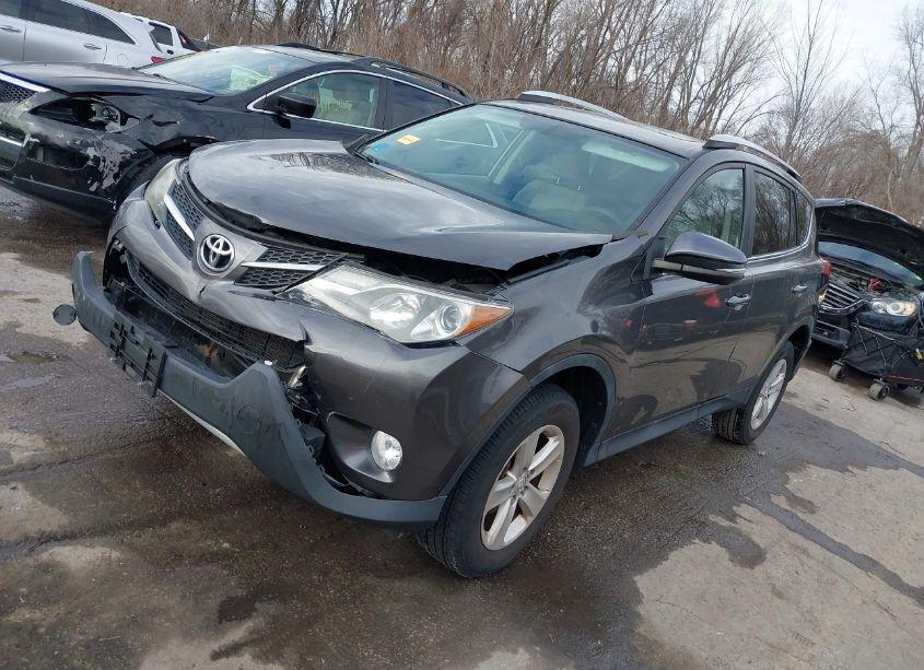 Photo 2 of 2013 Toyota Rav4 XLE (VIN 2T3WFREVXDW053534)