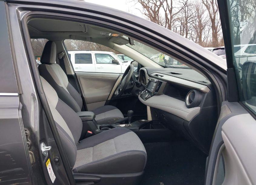 Photo 5 of 2013 Toyota Rav4 XLE (VIN 2T3WFREVXDW053534)