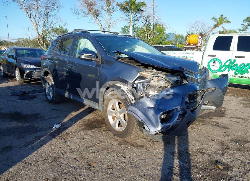 2014 Toyota Rav4 XLE (VIN 2T3WFREVXEW083067) main photo