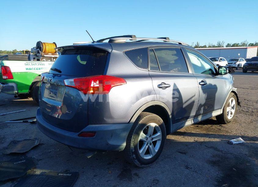 Photo 4 of 2014 Toyota Rav4 XLE (VIN 2T3WFREVXEW083067)