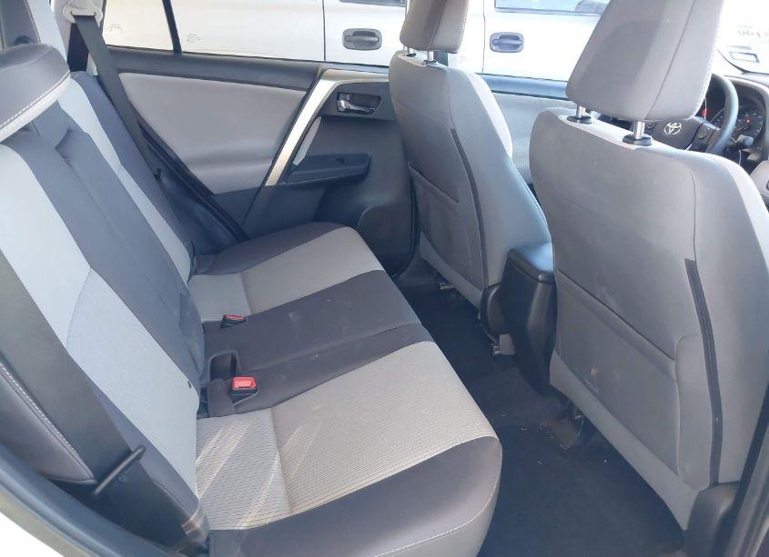 Photo 8 of 2015 Toyota Rav4 XLE (VIN 2T3WFREVXFW161395)