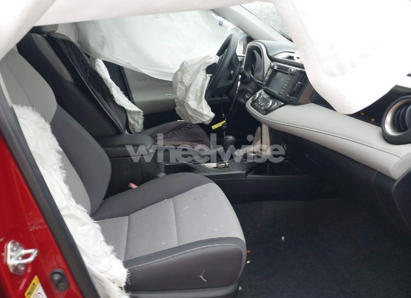 Photo 5 of 2015 Toyota Rav4 XLE (VIN 2T3WFREVXFW210286)