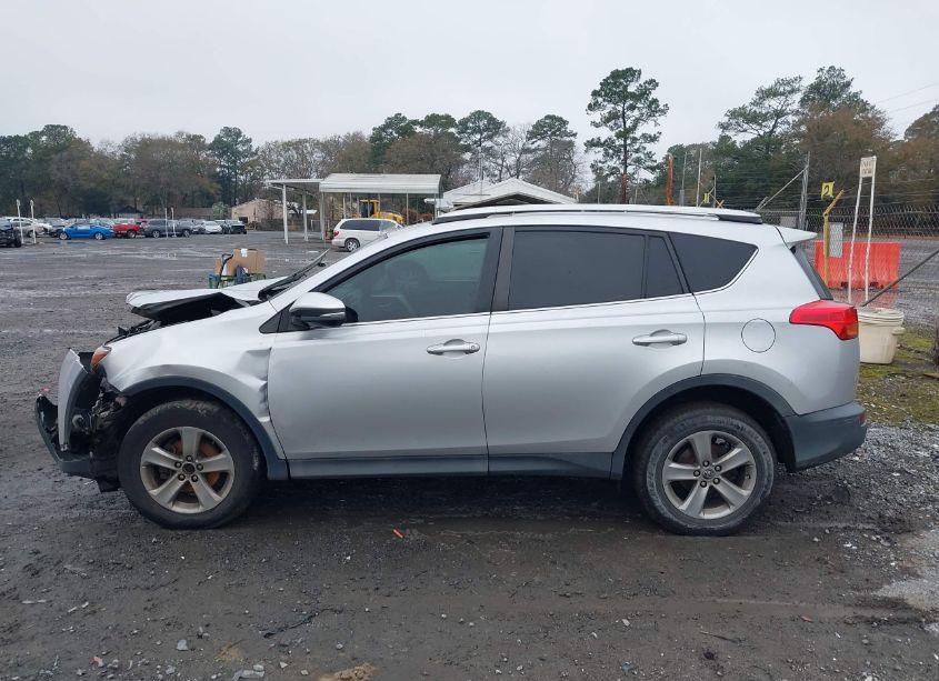 Photo 14 of 2015 Toyota Rav4 XLE (VIN 2T3WFREVXFW233342)