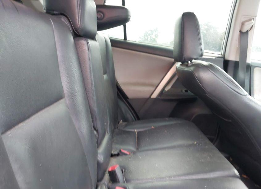 Photo 8 of 2015 Toyota Rav4 XLE (VIN 2T3WFREVXFW233342)