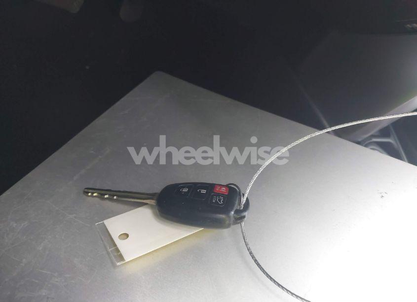 Photo 11 of 2016 Toyota Rav4 XLE (VIN 2T3WFREVXGW240213)