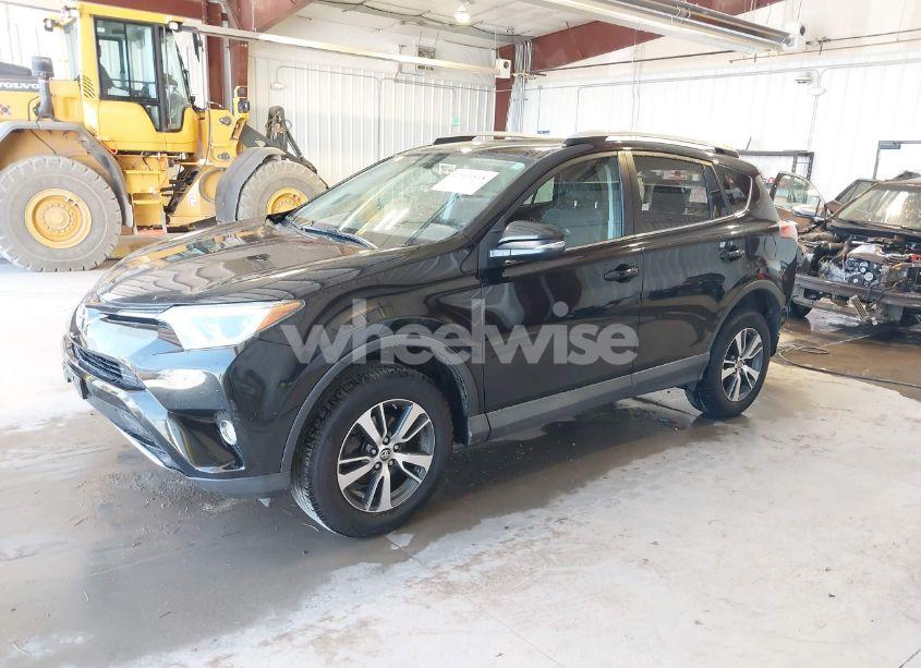 Photo 2 of 2016 Toyota Rav4 XLE (VIN 2T3WFREVXGW252362)