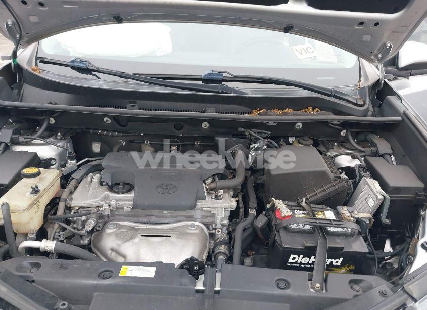 Photo 10 of 2016 Toyota Rav4 XLE (VIN 2T3WFREVXGW302855)