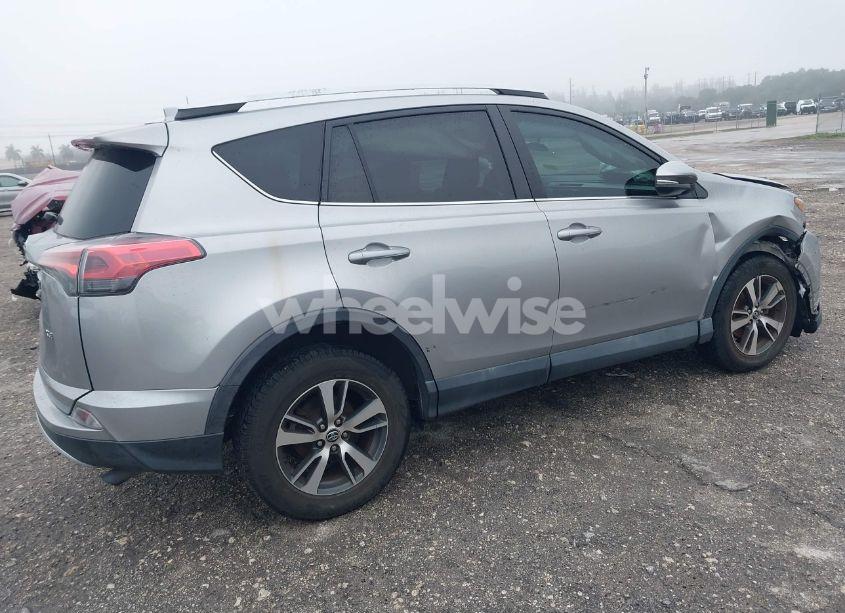 Photo 4 of 2016 Toyota Rav4 XLE (VIN 2T3WFREVXGW302855)