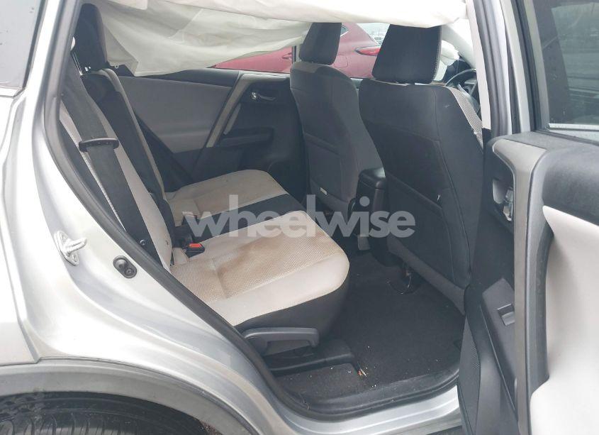 Photo 8 of 2016 Toyota Rav4 XLE (VIN 2T3WFREVXGW302855)