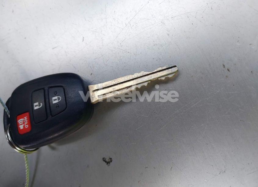 Photo 11 of 2017 Toyota Rav4 XLE (VIN 2T3WFREVXHW318359)