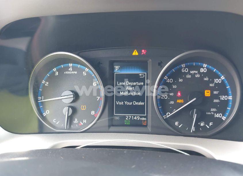 Photo 7 of 2017 Toyota Rav4 XLE (VIN 2T3WFREVXHW318359)