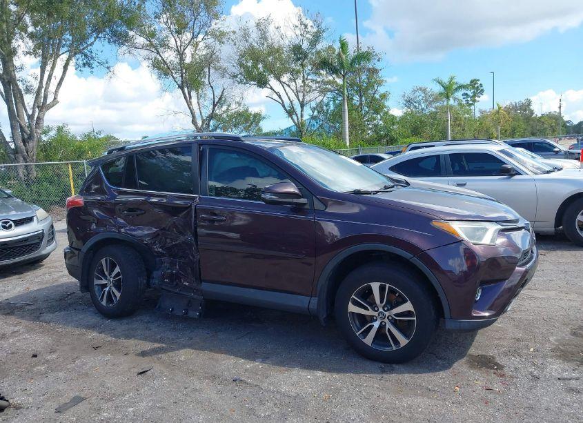 Photo 13 of 2017 Toyota Rav4 XLE (VIN 2T3WFREVXHW369618)