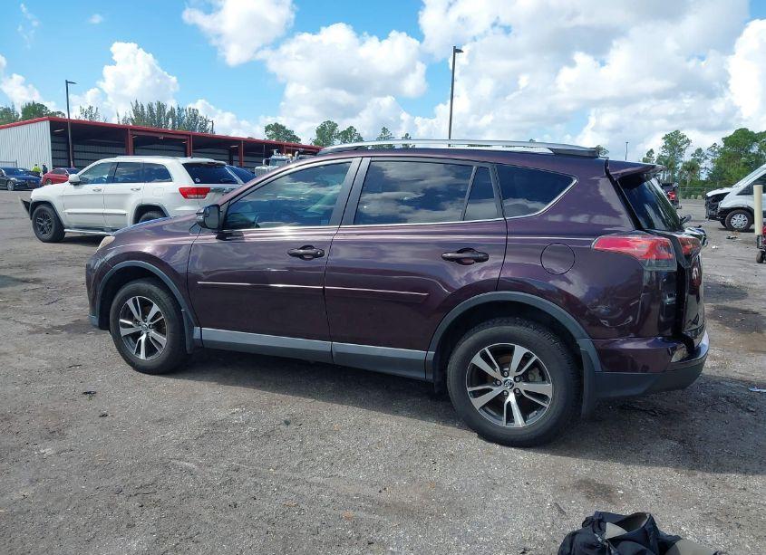 Photo 14 of 2017 Toyota Rav4 XLE (VIN 2T3WFREVXHW369618)