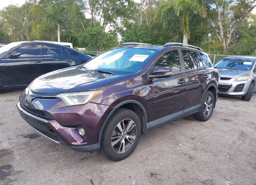 Photo 2 of 2017 Toyota Rav4 XLE (VIN 2T3WFREVXHW369618)