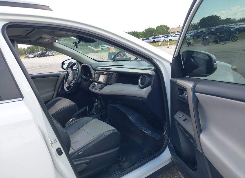 Photo 5 of 2018 Toyota Rav4 XLE (VIN 2T3WFREVXJW410318)