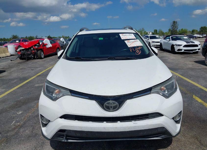 Photo 6 of 2018 Toyota Rav4 XLE (VIN 2T3WFREVXJW410318)