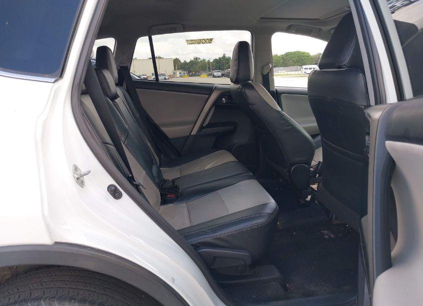 Photo 8 of 2018 Toyota Rav4 XLE (VIN 2T3WFREVXJW410318)