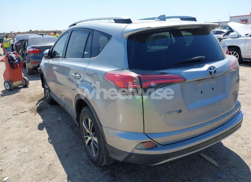 Photo 3 of 2018 Toyota Rav4 XLE (VIN 2T3WFREVXJW420797)