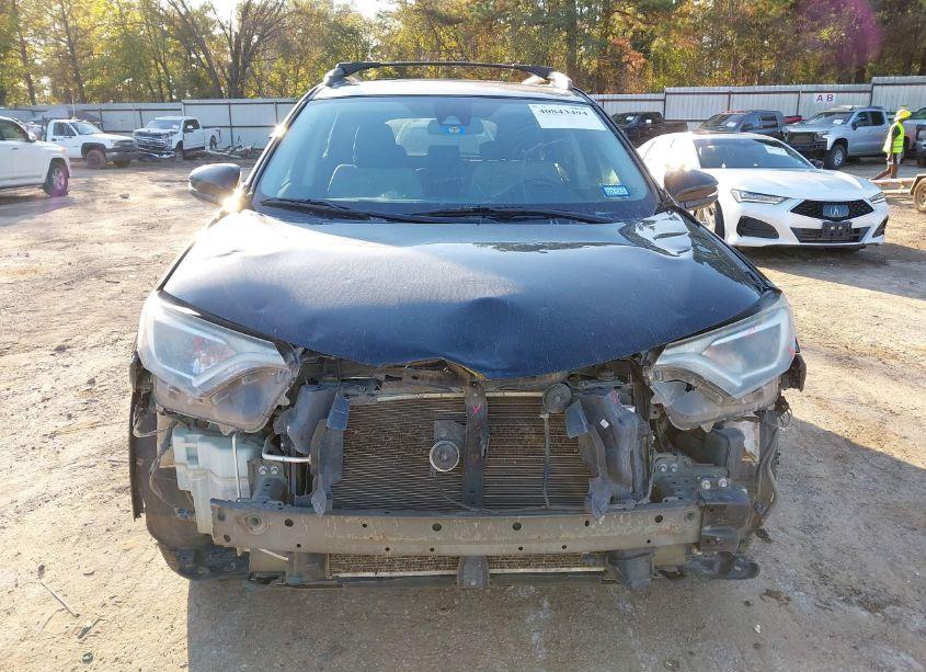 Photo 6 of 2018 Toyota Rav4 ADVENTURE/XLE (VIN 2T3WFREVXJW438183)