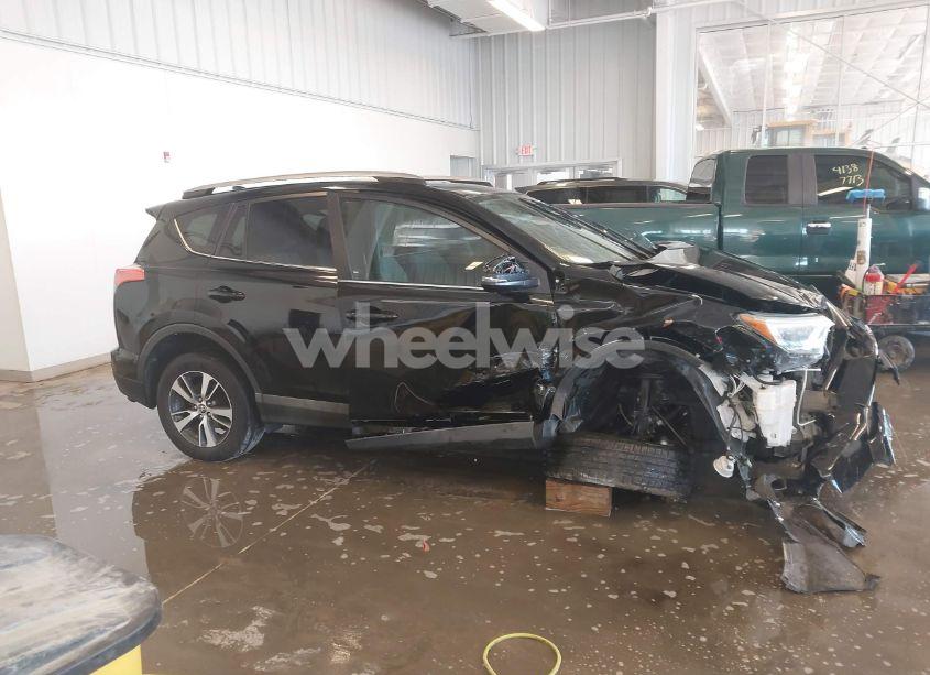 Photo 13 of 2018 Toyota Rav4 ADVENTURE/XLE (VIN 2T3WFREVXJW439060)