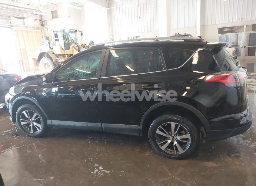 Photo 14 of 2018 Toyota Rav4 ADVENTURE/XLE (VIN 2T3WFREVXJW439060)