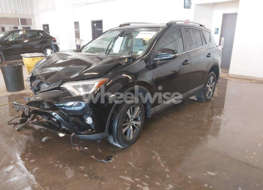 Photo 2 of 2018 Toyota Rav4 ADVENTURE/XLE (VIN 2T3WFREVXJW439060)