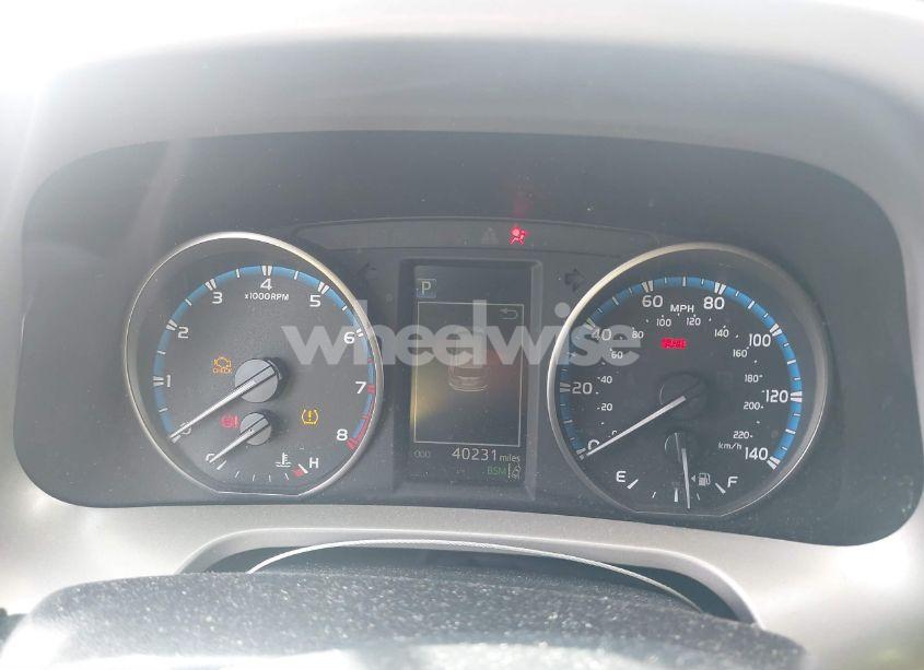 Photo 7 of 2018 Toyota Rav4 ADVENTURE/XLE (VIN 2T3WFREVXJW480854)