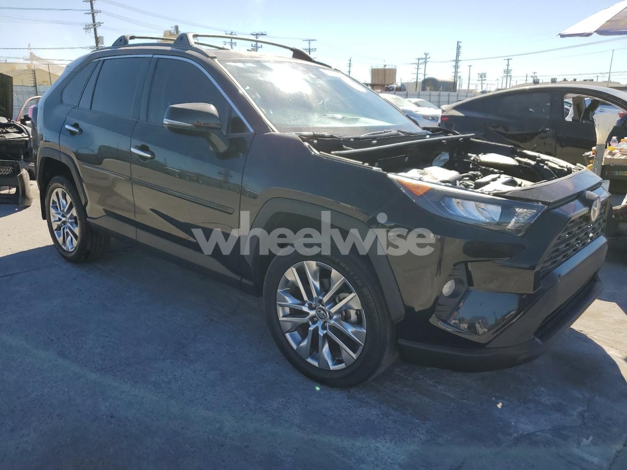 Photo 4 of 2020 TOYOTA RAV4 LIMITED (VIN 2T3Y1RFV3LW073337)