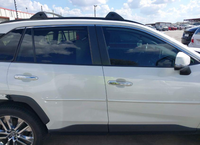 Photo 14 of 2019 Toyota Rav4 LIMITED (VIN 2T3Y1RFV8KW043426)