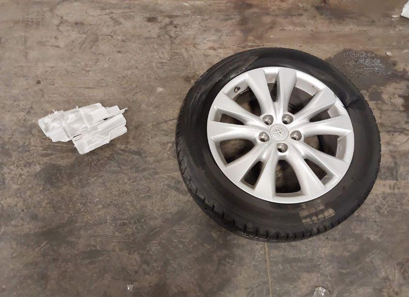 Photo 12 of 2015 Toyota Rav4 LIMITED (VIN 2T3YFREV0FW181132)