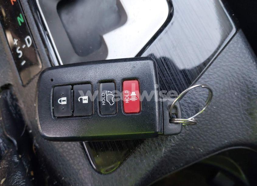 Photo 11 of 2018 Toyota Rav4 LIMITED/PLATINUM (VIN 2T3YFREV1JW420390)