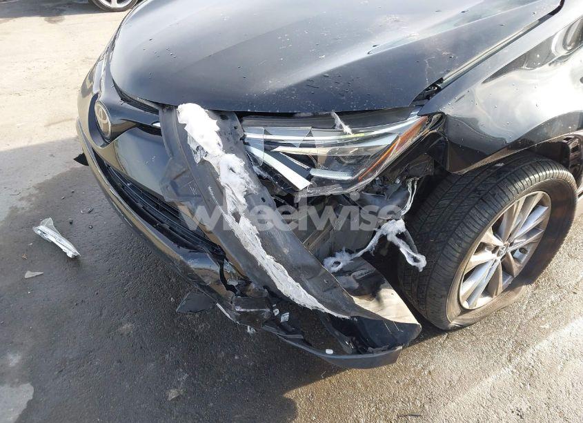 Photo 6 of 2018 Toyota Rav4 LIMITED/PLATINUM (VIN 2T3YFREV1JW420390)