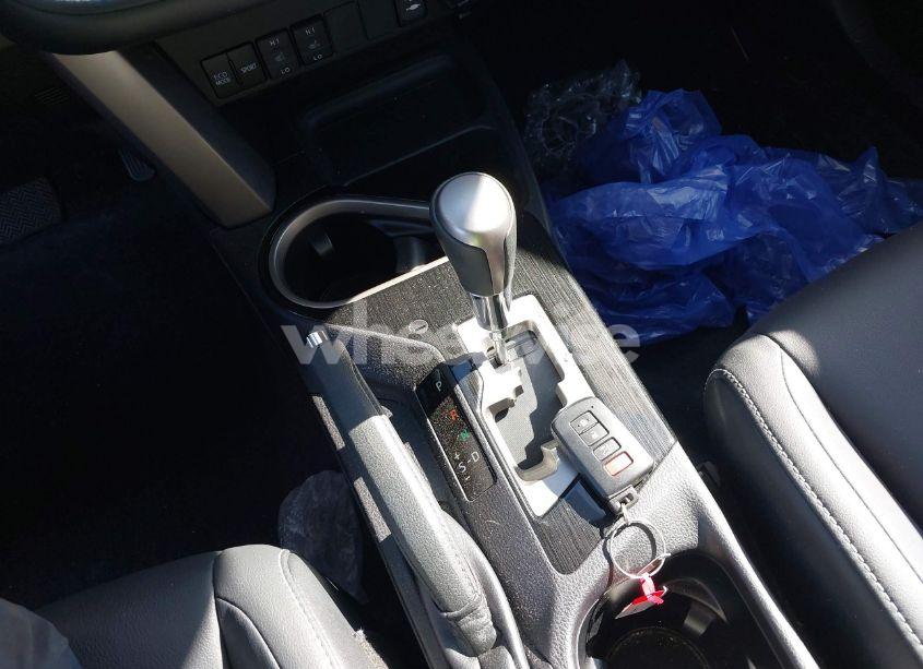 Photo 11 of 2018 Toyota Rav4 LIMITED/PLATINUM (VIN 2T3YFREV1JW435438)