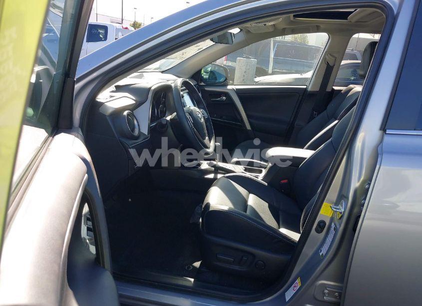 Photo 5 of 2018 Toyota Rav4 LIMITED/PLATINUM (VIN 2T3YFREV1JW435438)