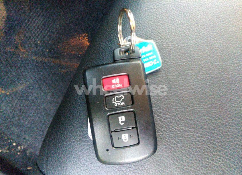 Photo 11 of 2015 Toyota Rav4 LIMITED (VIN 2T3YFREV2FW218360)