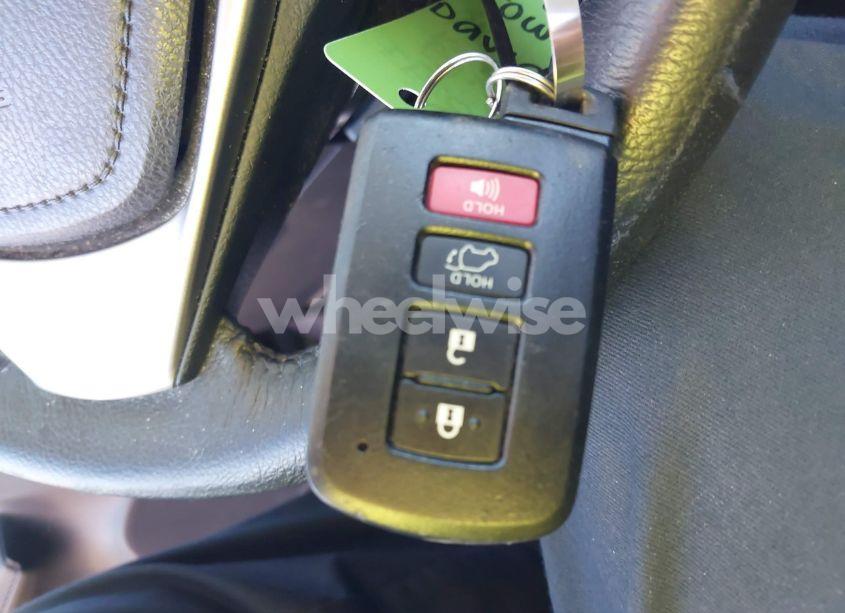 Photo 11 of 2015 Toyota Rav4 LIMITED (VIN 2T3YFREV3FW217637)