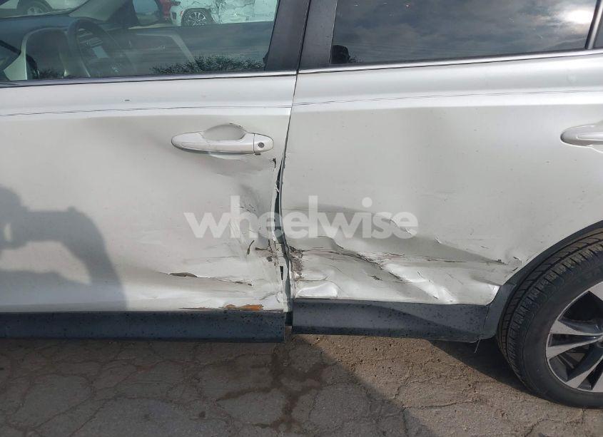 Photo 6 of 2015 Toyota Rav4 LIMITED (VIN 2T3YFREV3FW233224)